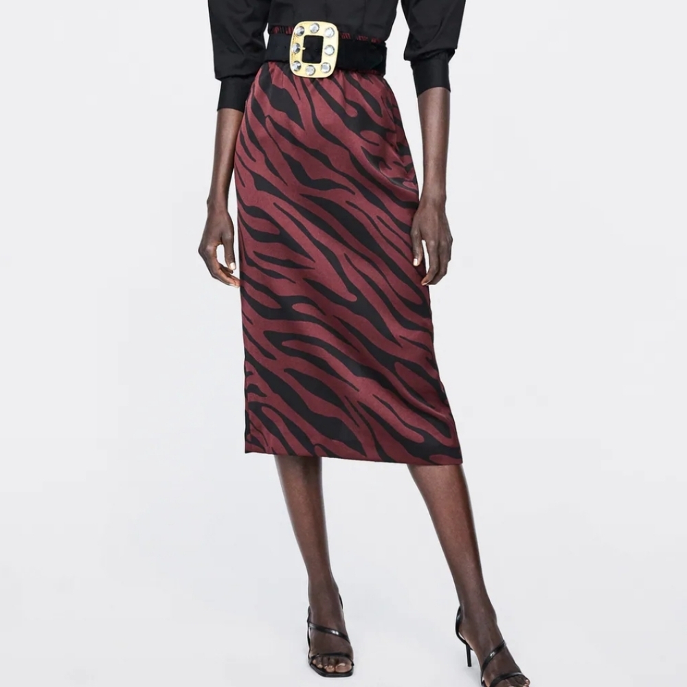 Zara satin skirt size S